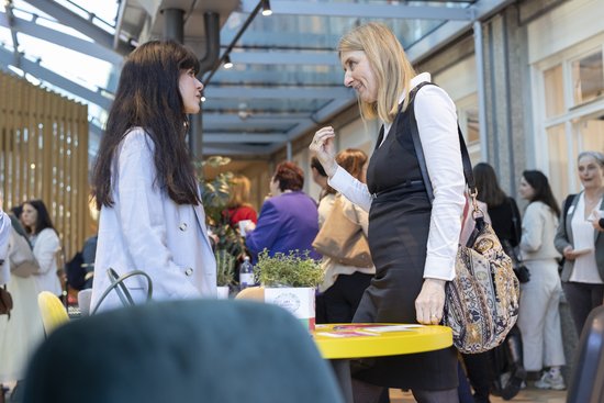 Adult,  Bag,  Female,  Girl,  Handbag,  Person,  Plant,  Shoe,  Teen,  Woman