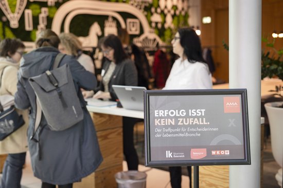 Adult,  Bag,  Computer Hardware,  Electronics,  Female,  Handbag,  Hardware,  Monitor,  Person,  Woman